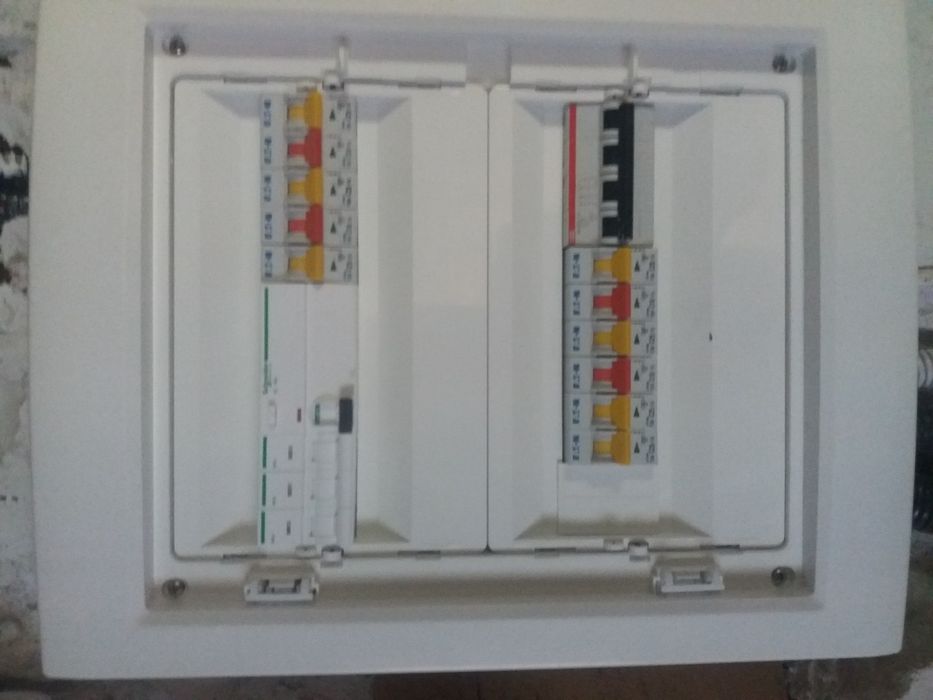 Electrician autorizat