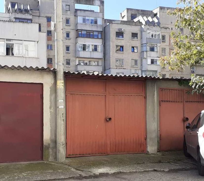 Garaj de vânzare strada Arcu - Străpungerii Silvestru