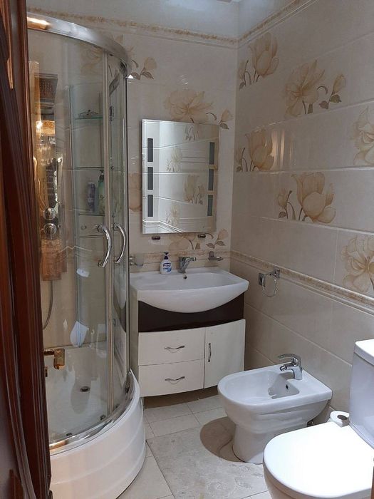 Ойбек аренда болшая квартира 4 комнт ул Тараса Шефченка Габус