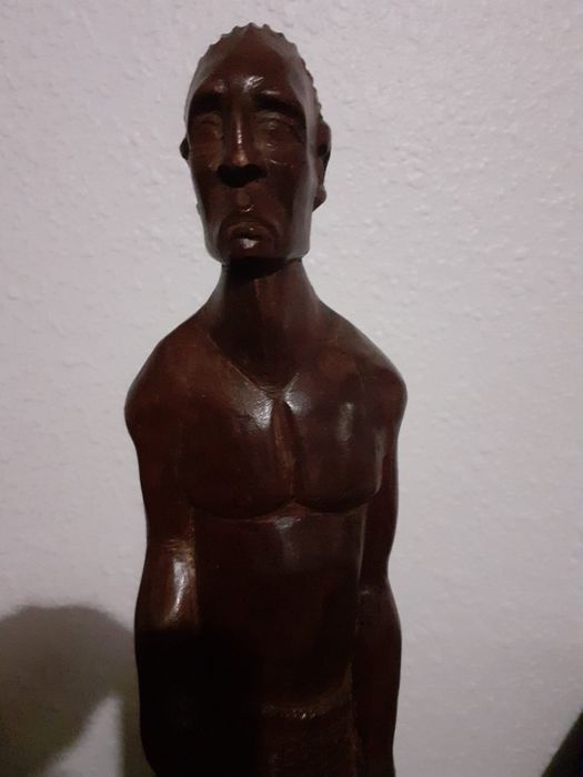 Pretios indian nordamerican  sculptat din abanos