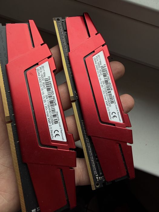 Vand rami Pc DDR4 16gb 2400mhz