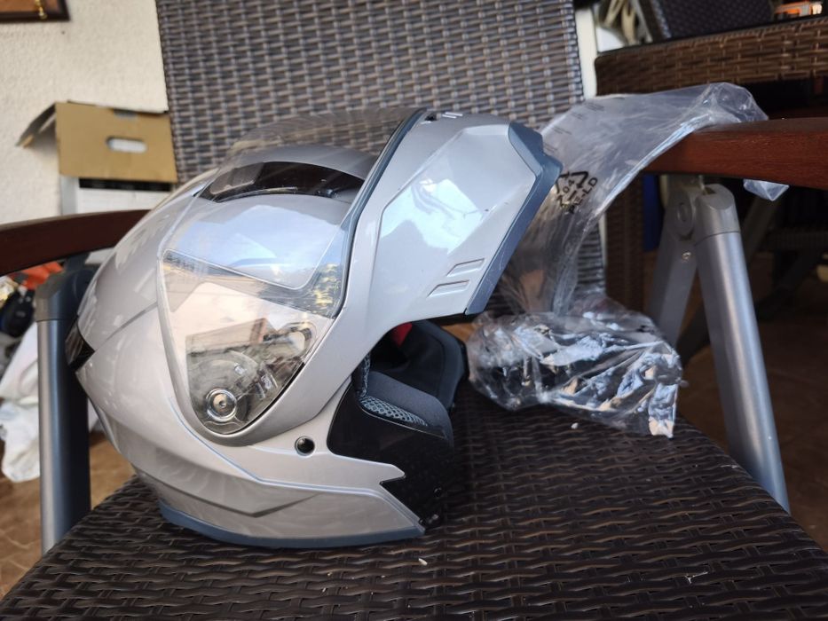 Vand casca moto scuter atv cu viziera barbie si lentile de soare retra