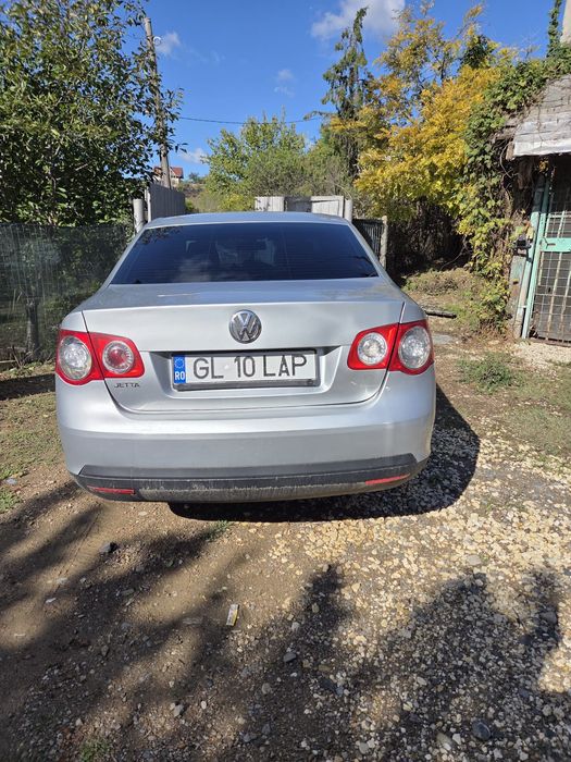 Vând vw jetta anul 2008