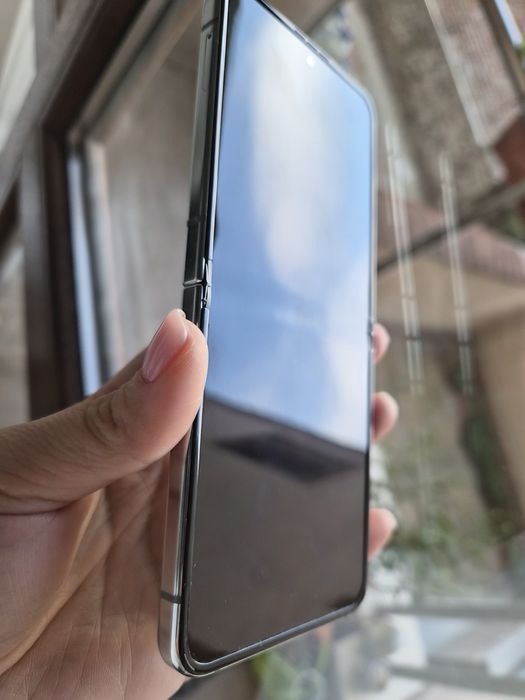 Samsung Zflip 5 -512GB Mint