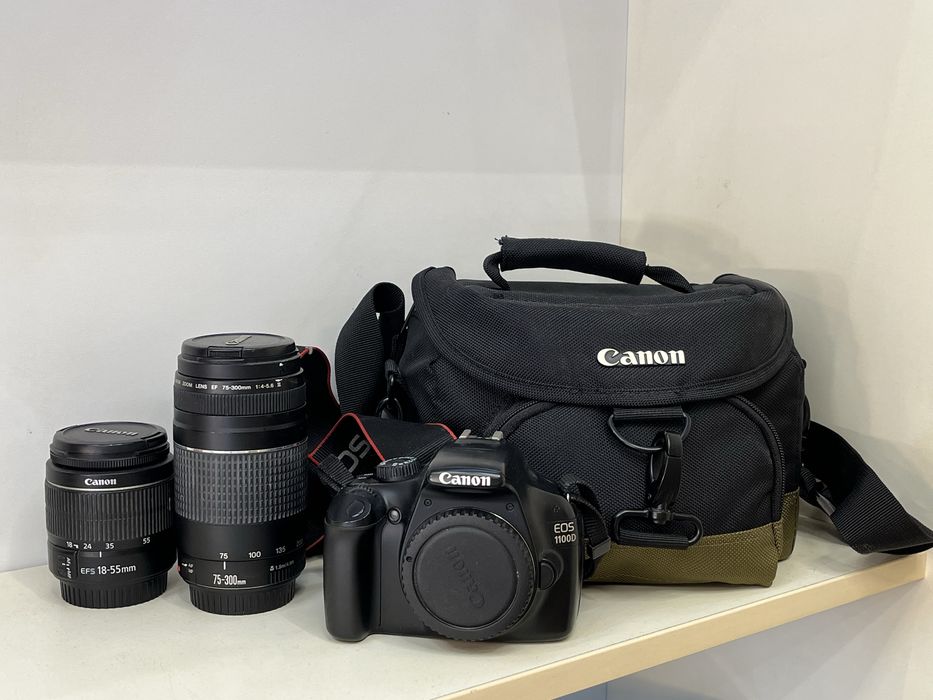 Canon EOS 1100D  + Efs 18 55 + 75 300
