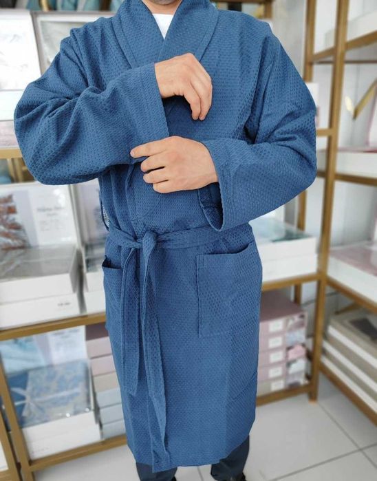 Халатлар сотилади. хар хил рангларда