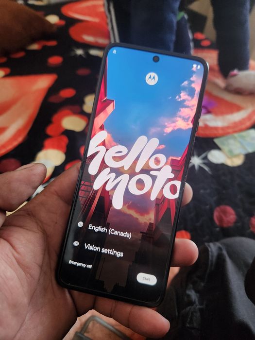 Vand motorola  razr 40 functional