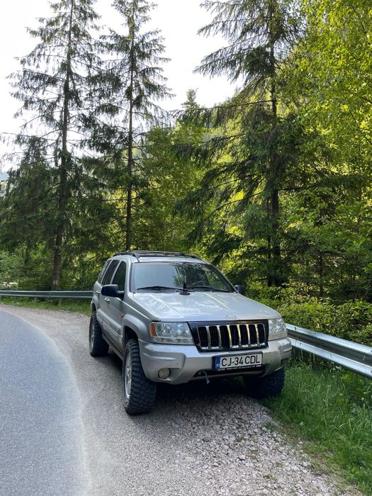 Vând jeep grand cherokee wj