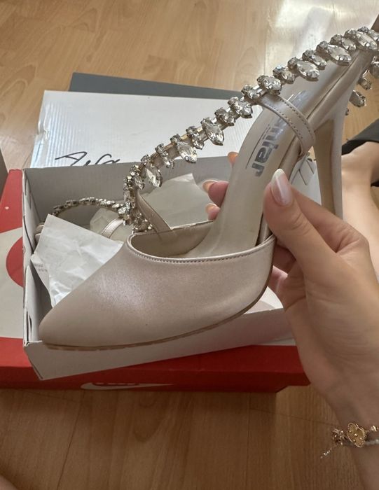 Официални обувки на ток 37/38размер