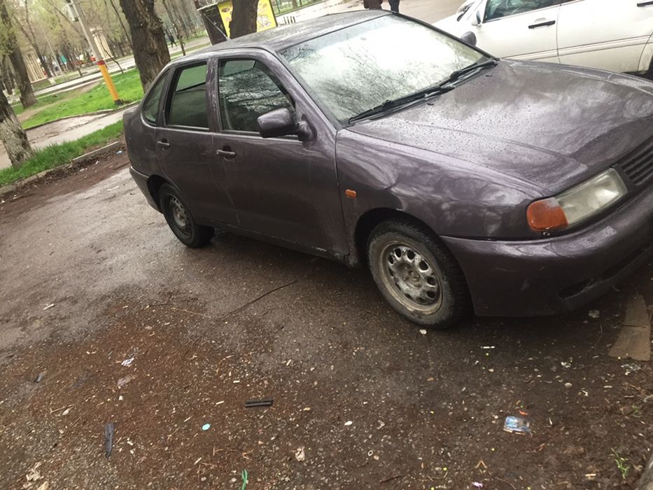 Автомобиль Фольксваген Поло
