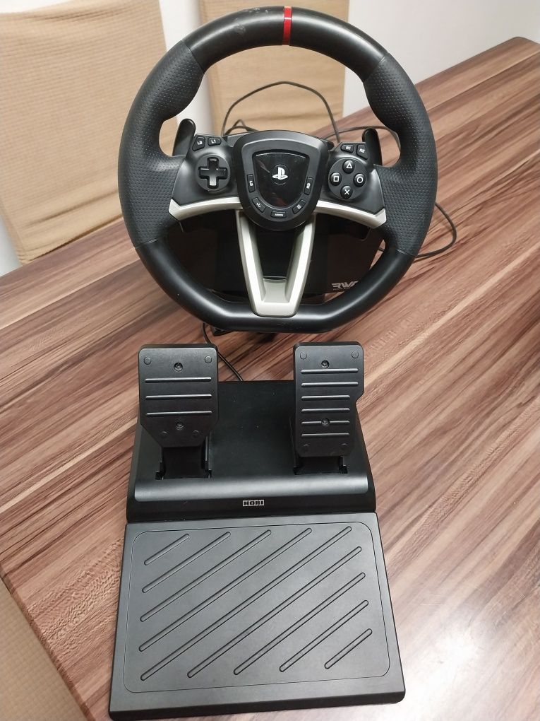 Vând volan și pedale PS4/PS5,în stare foarte bună.Folosit foarte puțin