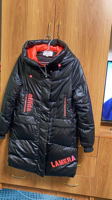 Зимний пуховик в хорошем состоянии рр 44-46.