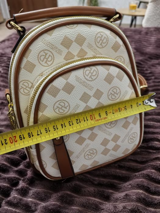 Дамска раничка - нова