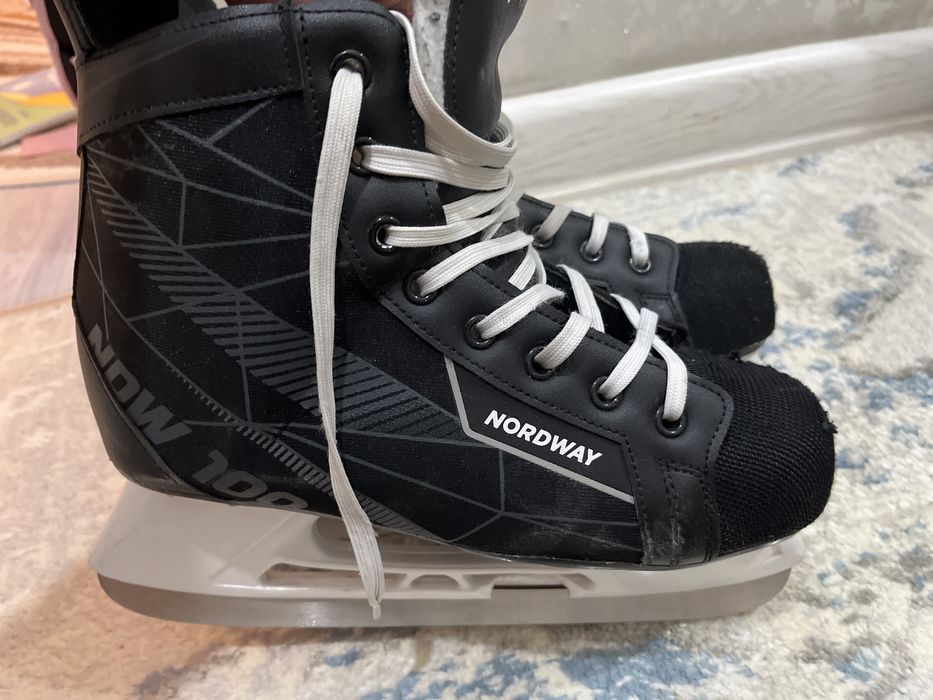 Продаеться мужские коньки Nordway 100