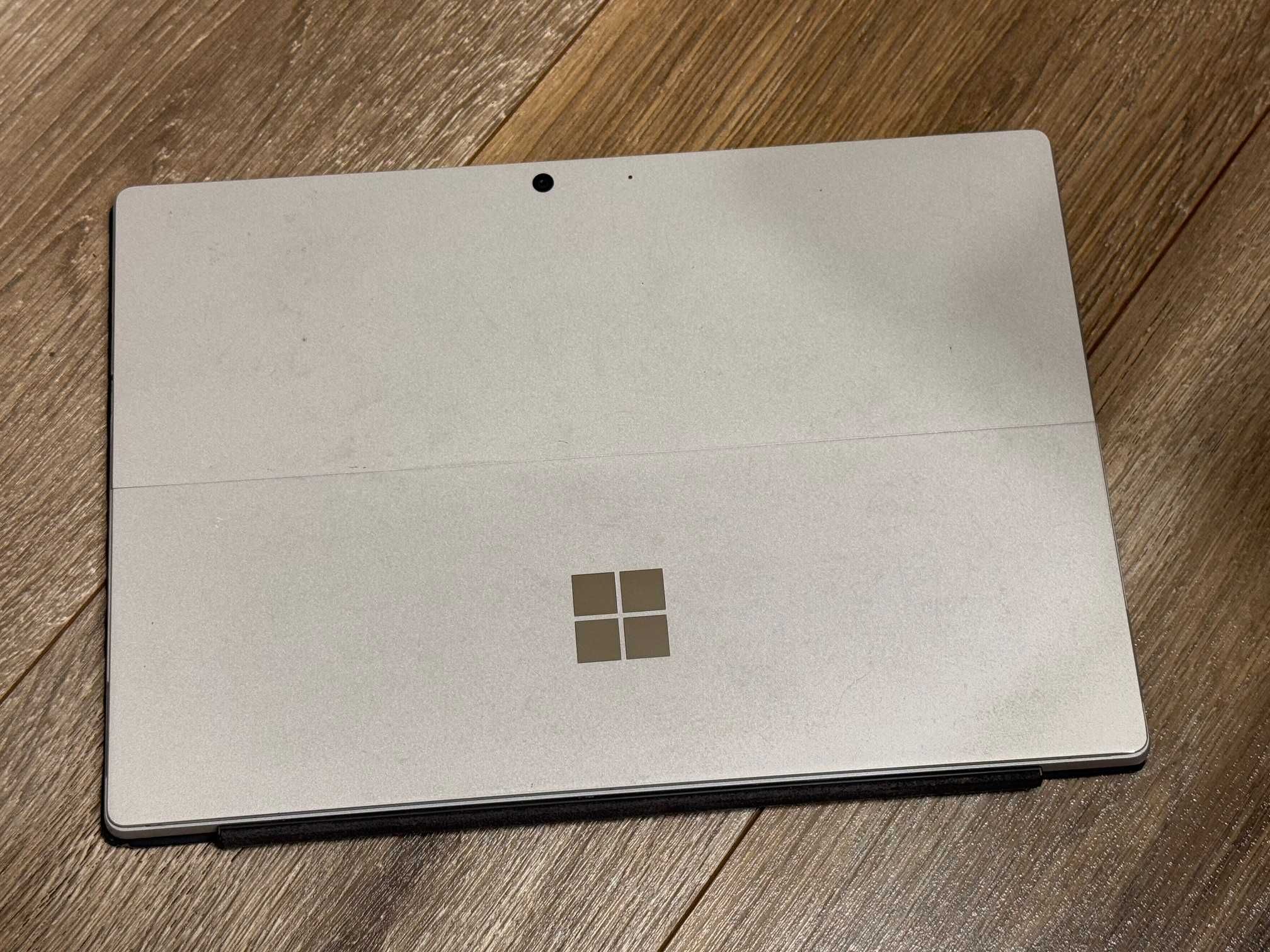 Microsoft Surface Pro 7 i5 10gen/8RAM/256SSD
