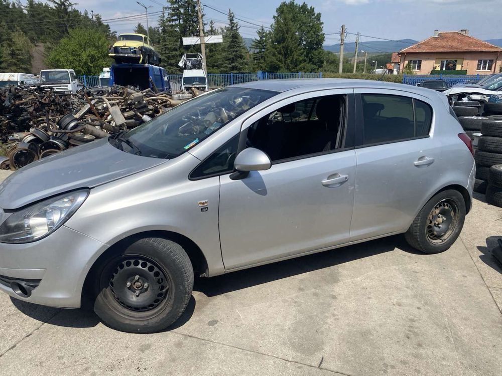 Opel Corsa 1.2 НА ЧАСТИ