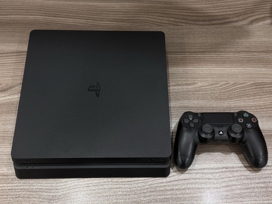 PlayStation 4 Slim