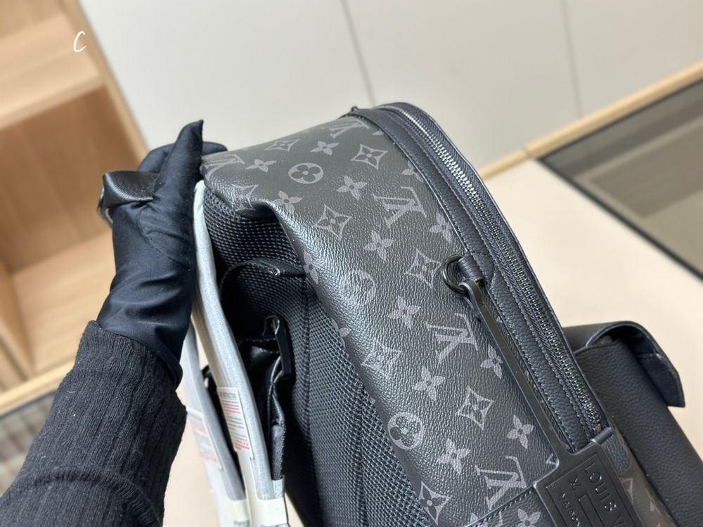 Rucsac Louis Vuitton Calitate Premium