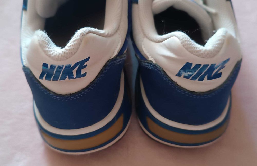 Adidasi Nike alb cu albastru