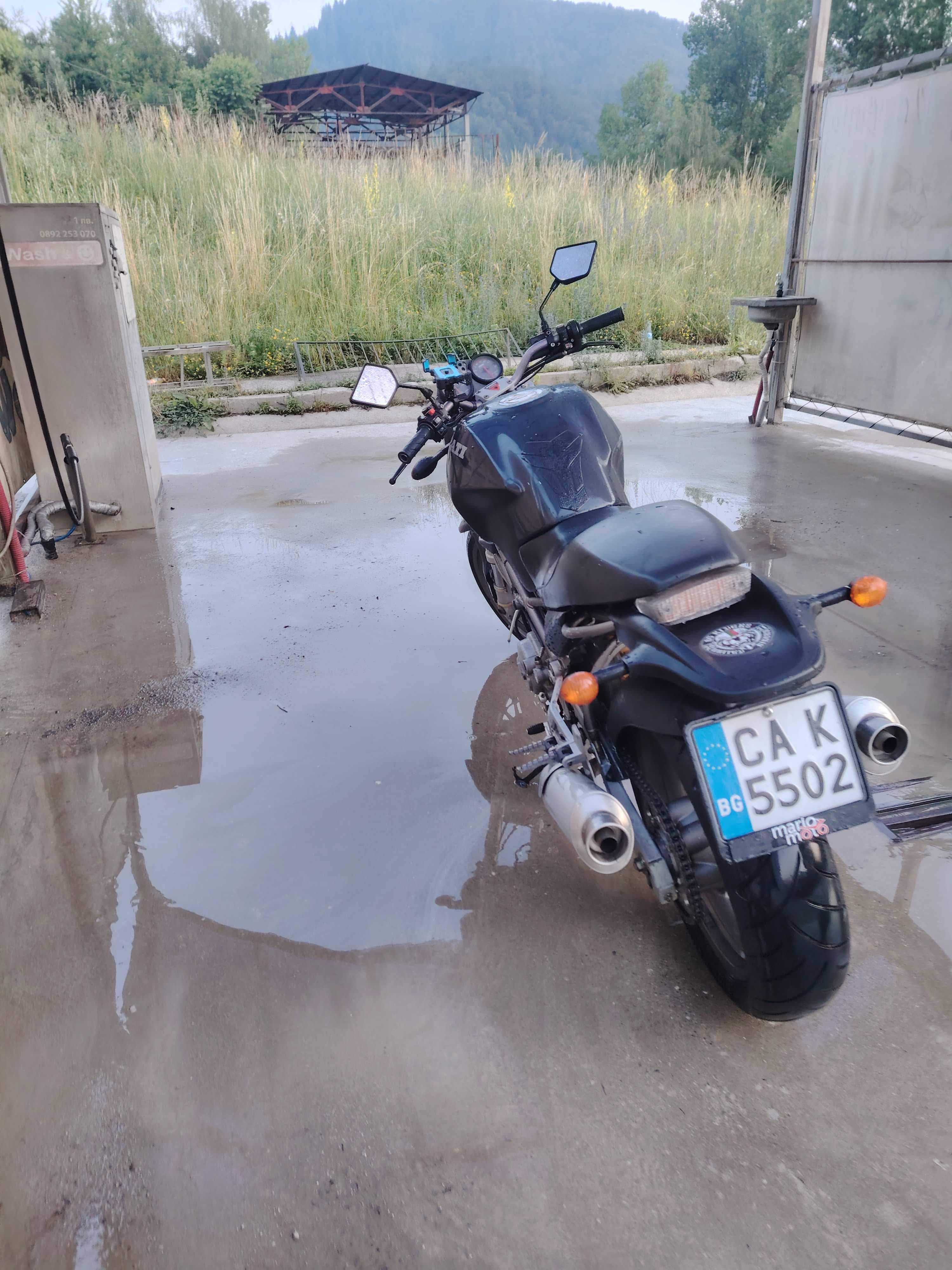 Ducati monster dark 600