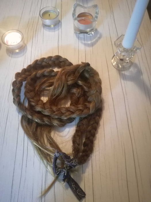 Сурова необработена естествена коса