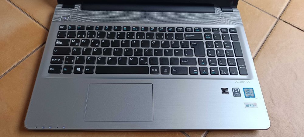 Laptop Medion Akoya I5 6267u Ram 8G 15.9 inch 40Cm SSD