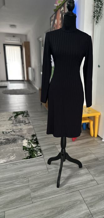 Rochie noua h&m dama