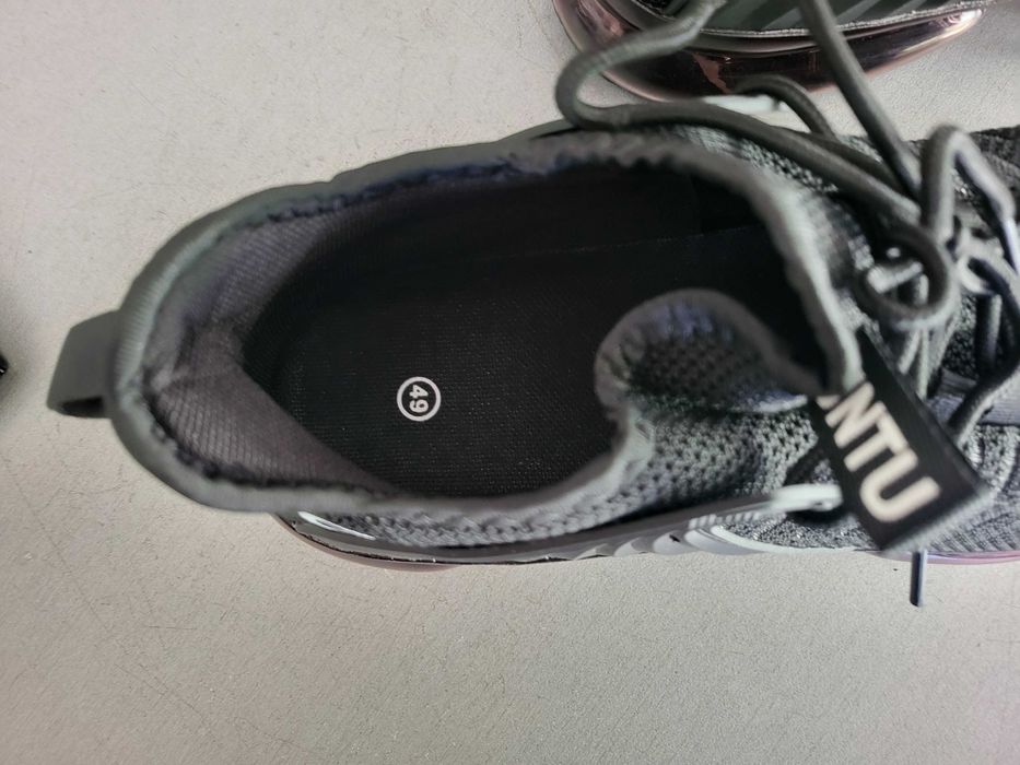 Спортни маратонки 48 и 49номер