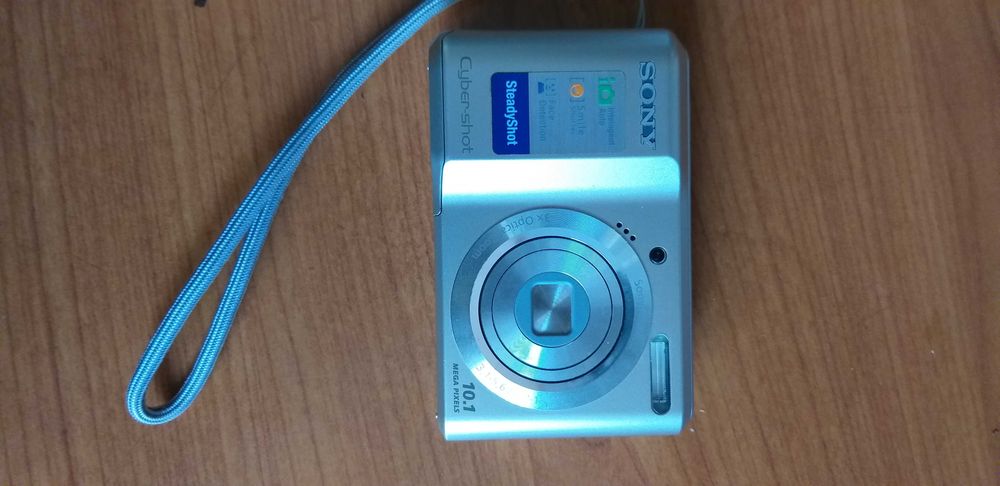 Продам цифровой фотоаппарат Sony Cyber-shot