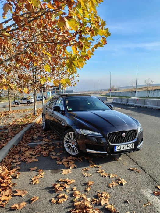 Jaguar XF Portofolio 2.0d AWD (4x4)180cp Automat