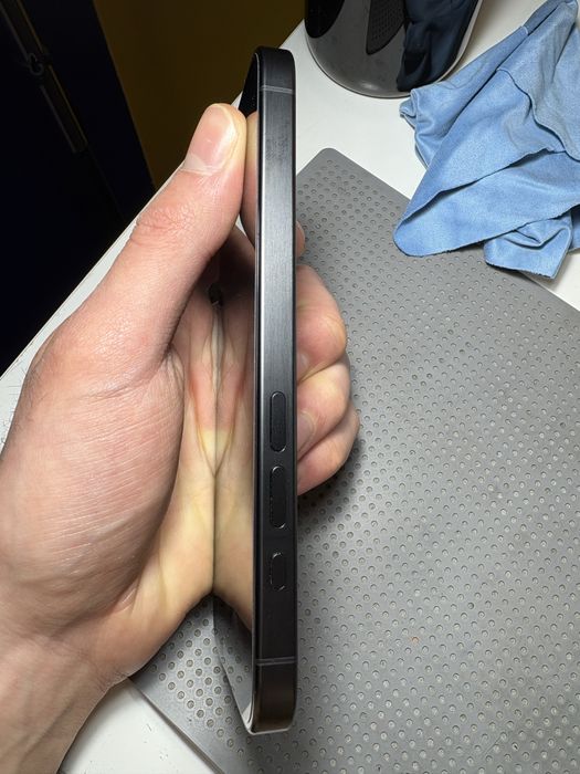 iPhone 15 Pro 128GB ESIM