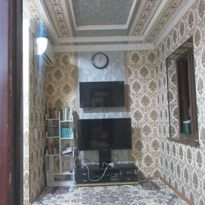 Xonobodda uchaska 3 xonalik ijaraga beraman 4 sotix.Naves bor