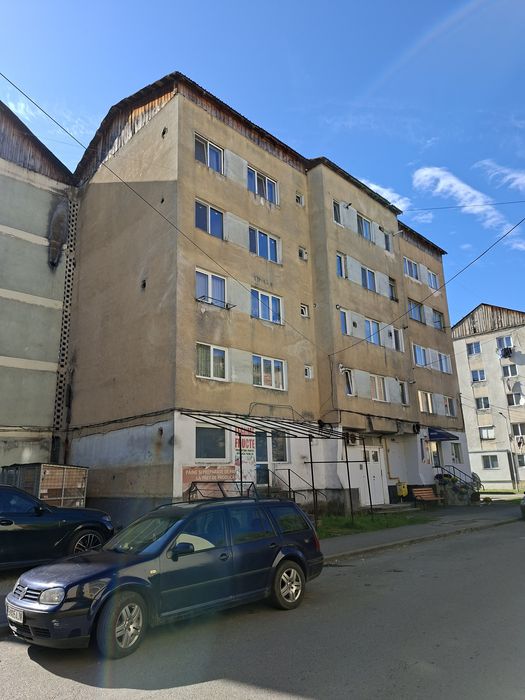 Vând apartament 3 camere 44mp