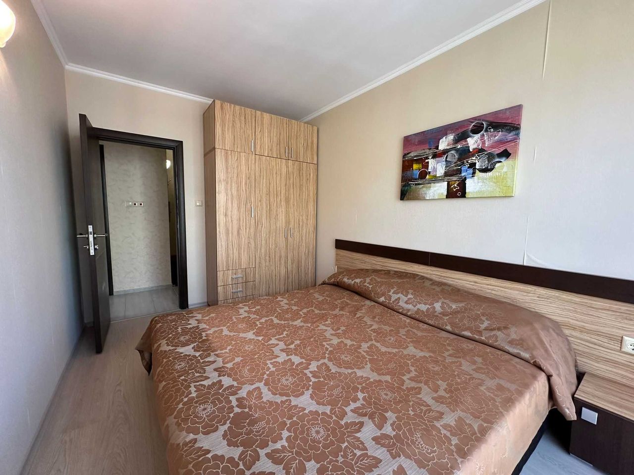 Продава се Тристаен апартамент в к.к. Слънчев бряг - 90 кв.м за 1389 €/кв.м - Снимка #6