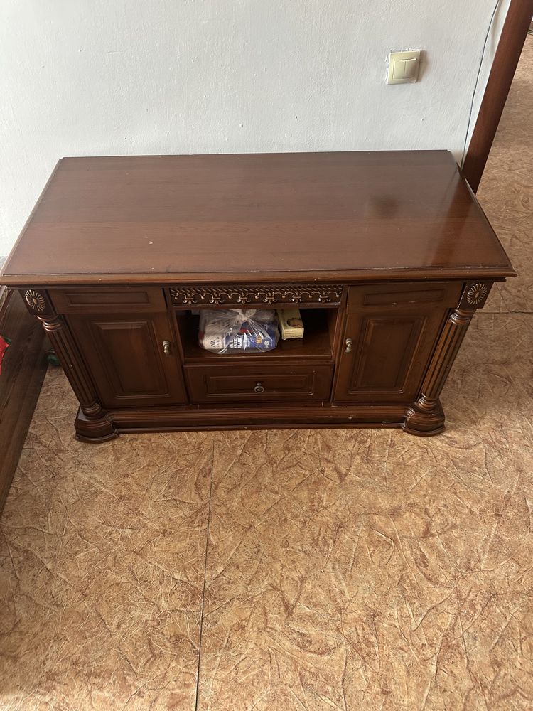Продам дверь, кровать, тумба