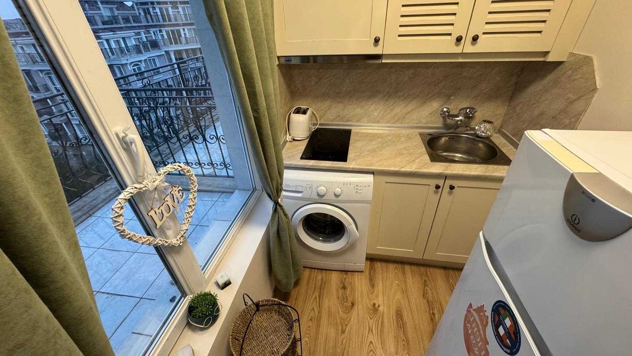 Продава се Двустаен апартамент в к.к. Слънчев бряг - 72 кв.м за 1084 €/кв.м - Снимка #6