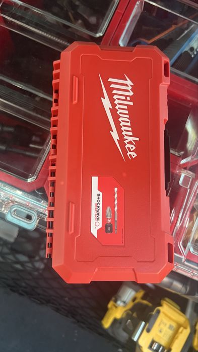 Set milwaukee shockwave