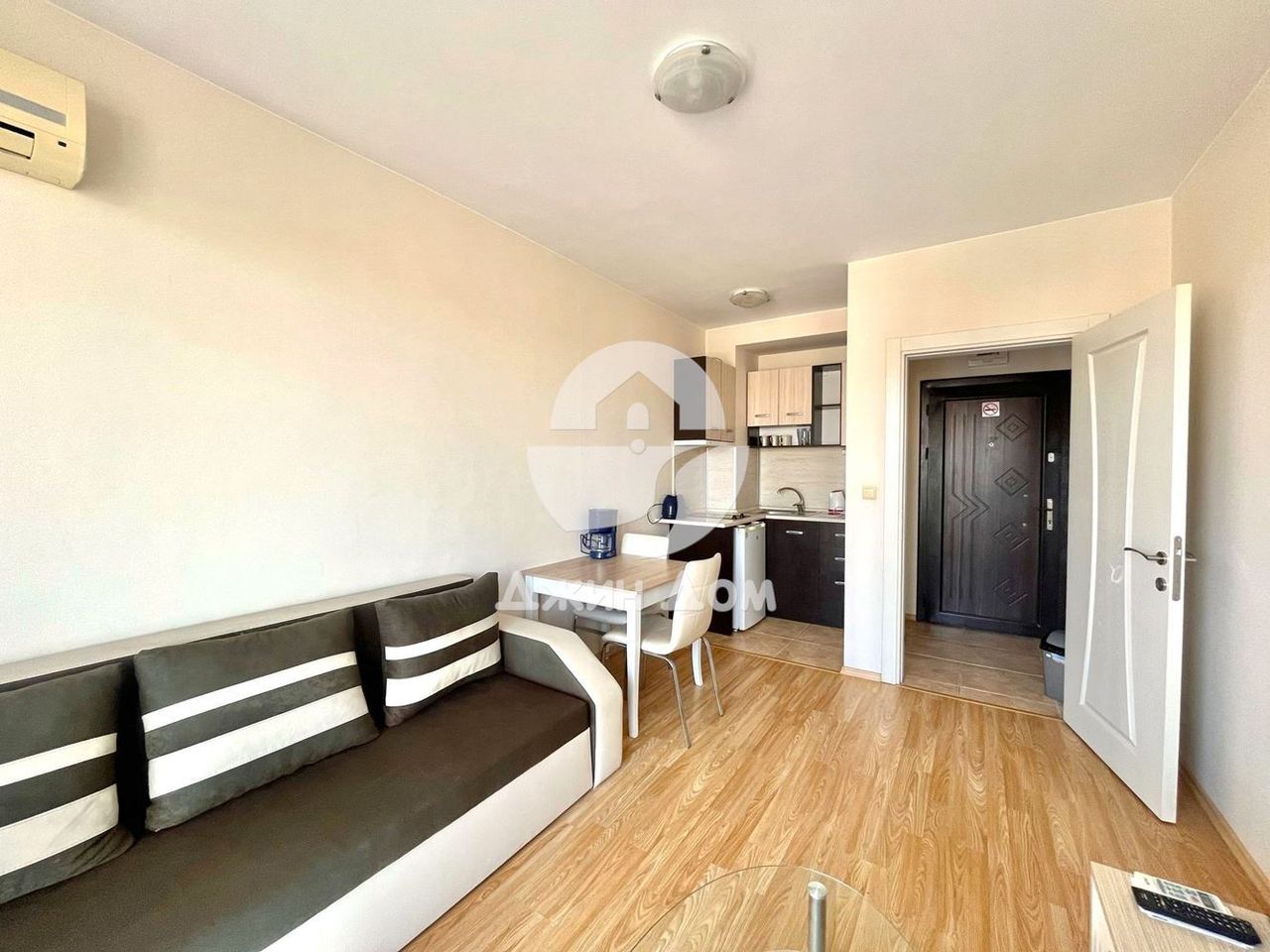 Продава се Двустаен апартамент в с. Равда, Област Бургас - 51 кв.м за 1304 €/кв.м - Снимка #1