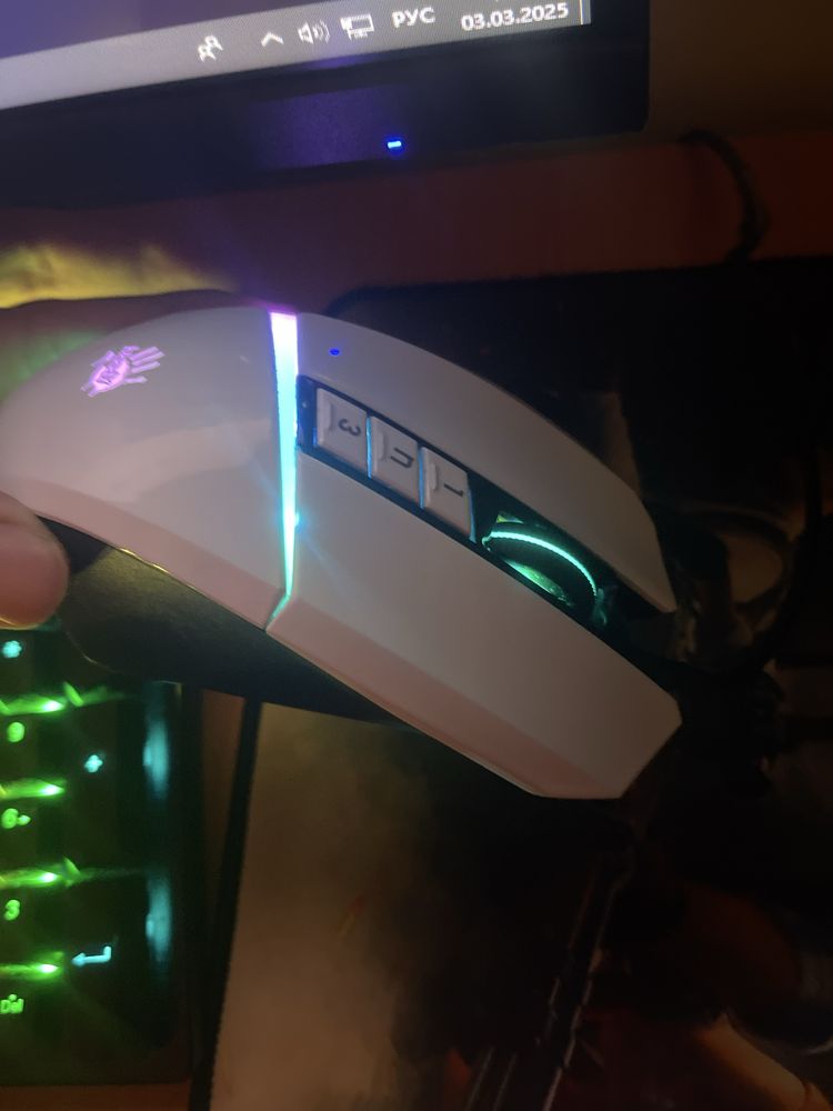 Профессиональная Мышь компьютерная bloody белая с RGB подцветкой