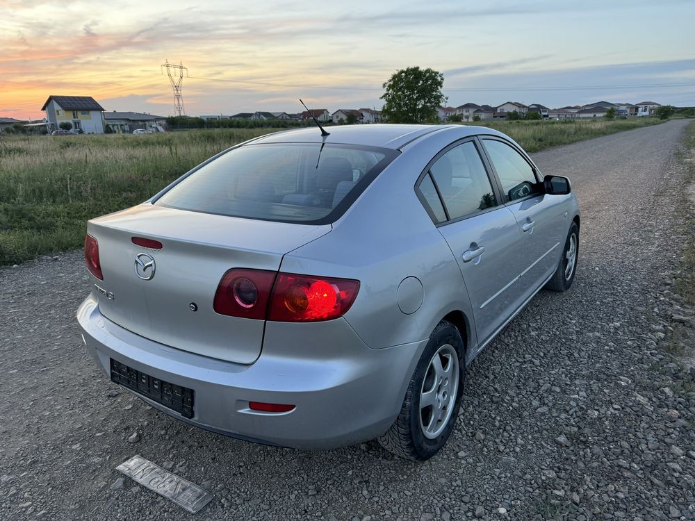 Mazda 3 sedan, an 2004, 1,6 benzina Euro 4