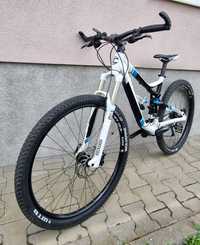 Bicicleta full suspension cannondale 29