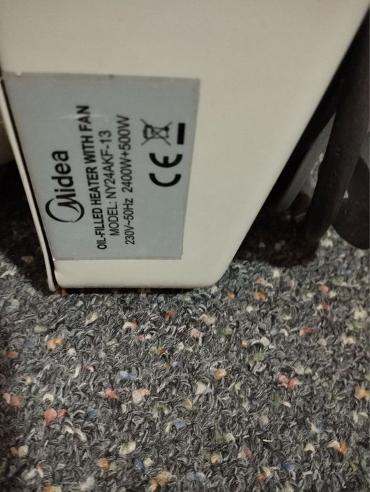 Масляный обогреватель Midea — 13 секций — 2400W + вентилятор