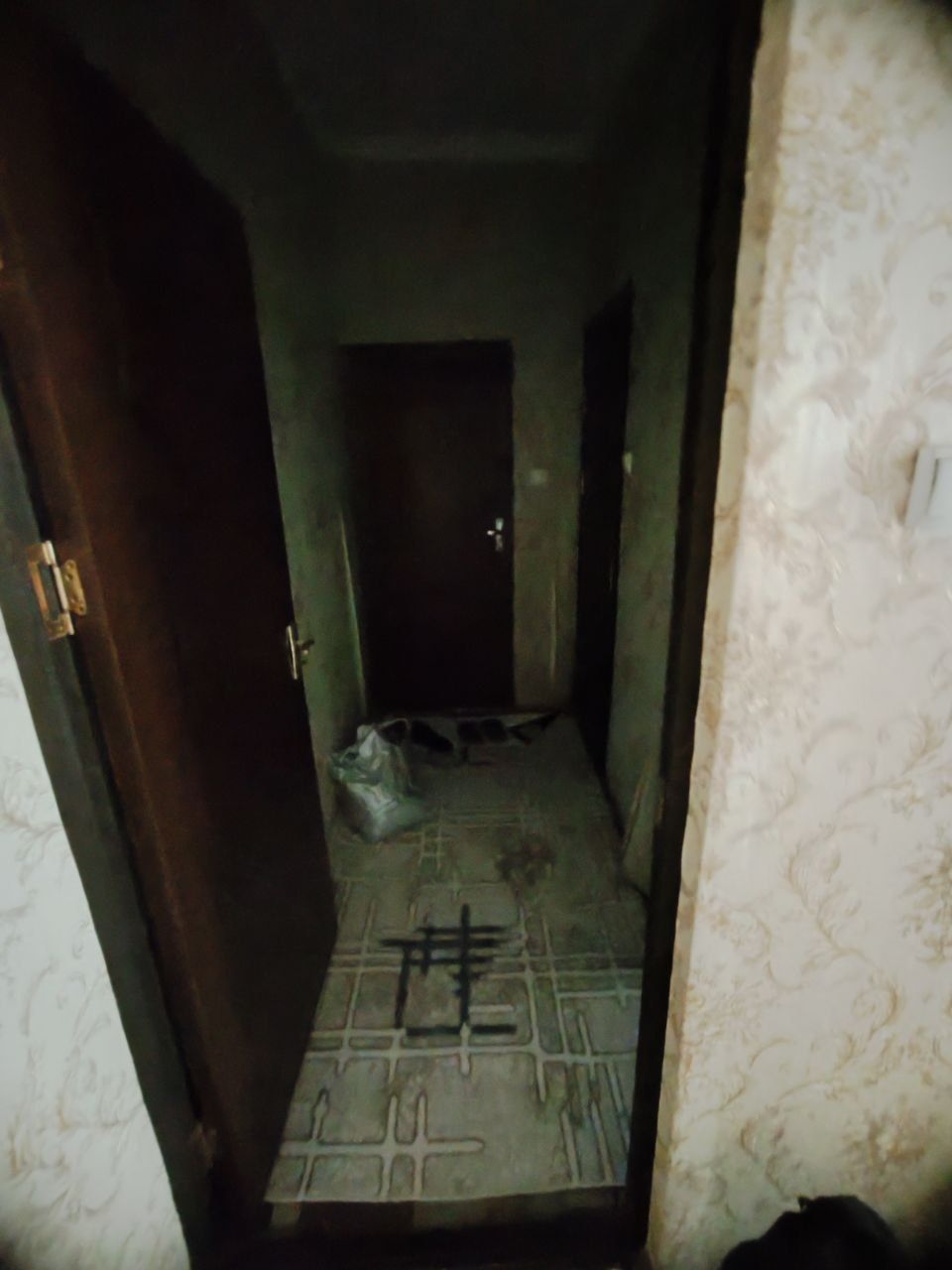 Pod ofis sotiladi Chilonzor 17 kvartalda 2 xonali  45 kv tarsovoy
