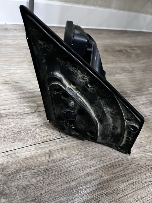 Боковое зеркало на KIA RIO