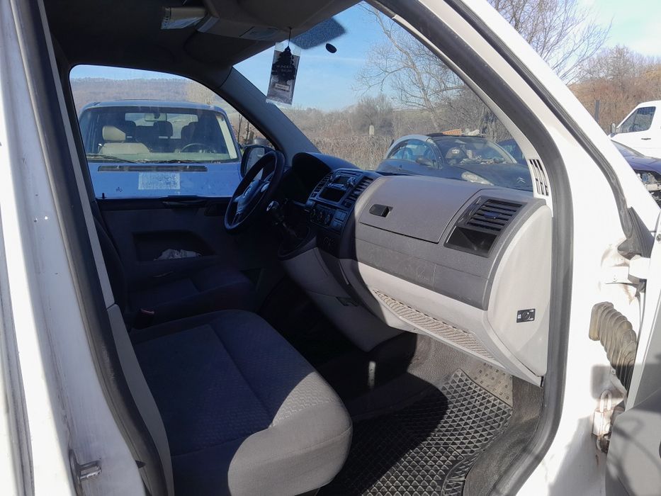 dezmembrez vw  t6, t5.2 2.0 tdi 2011