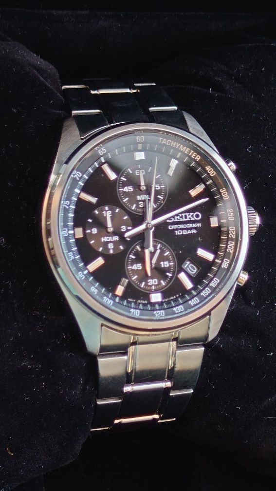 Часовник Seiko Chronograph