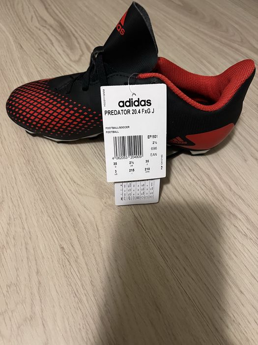 Ghete fotbal Adidas Predator