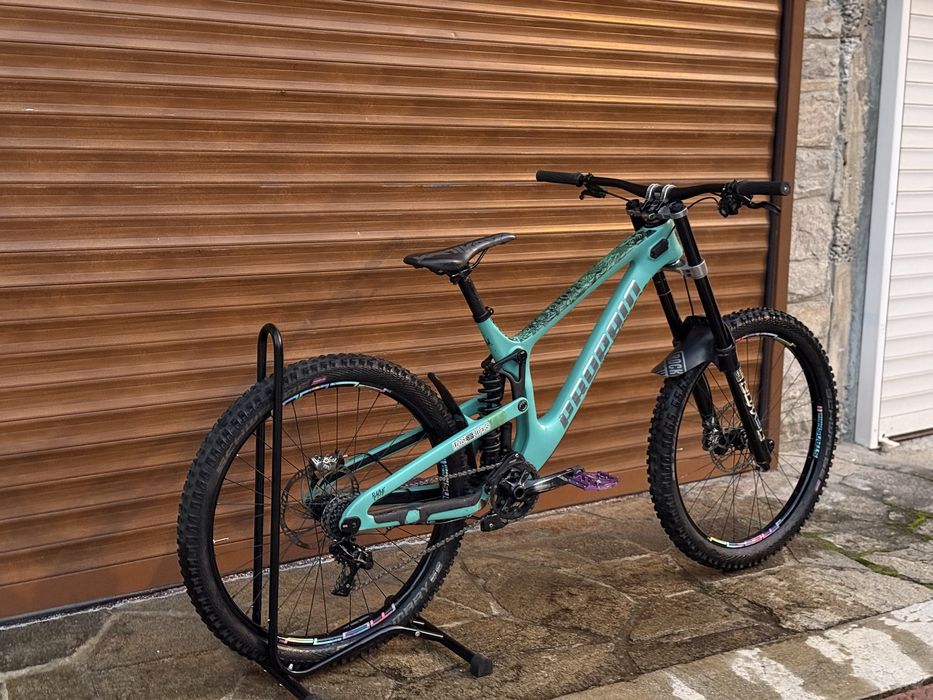 Велосипед за спускане Propain Rage CF 2020 L 27.5