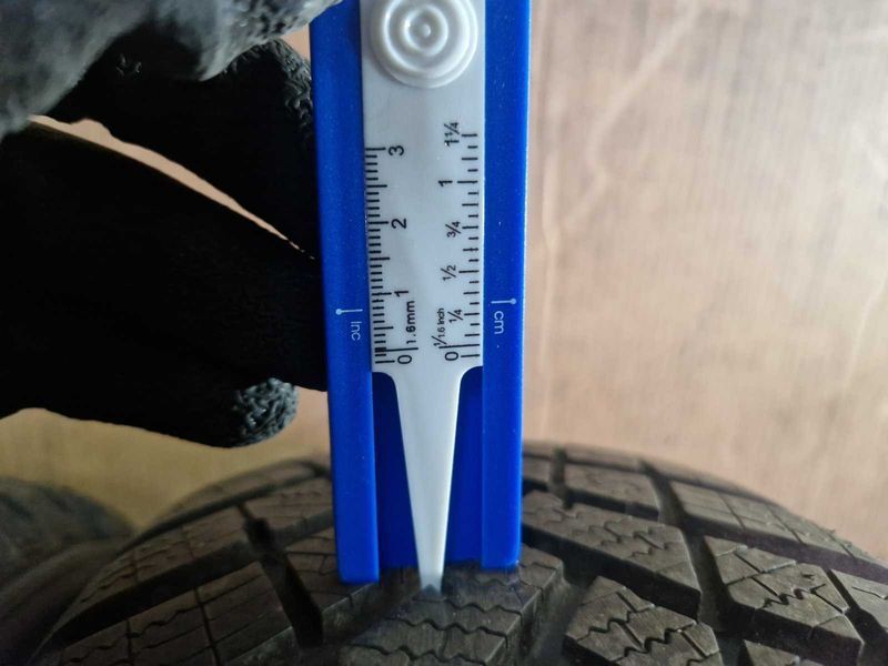 2 Hankook R16 205/60 Anvelope de iarnă DOT2822