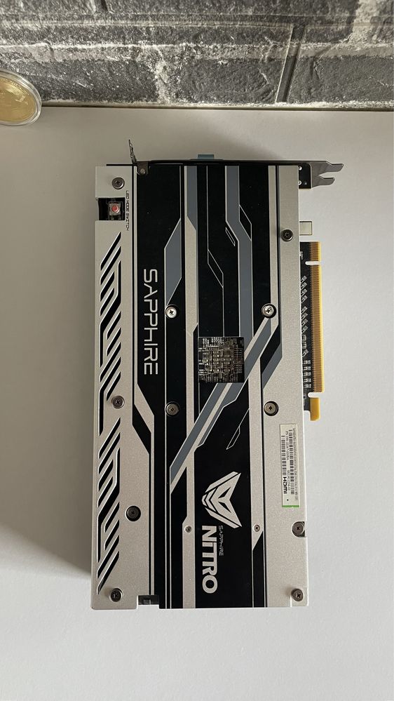 Видео карта XFX R9 8GB i SAPPHIRE NITRO 8GB като нови